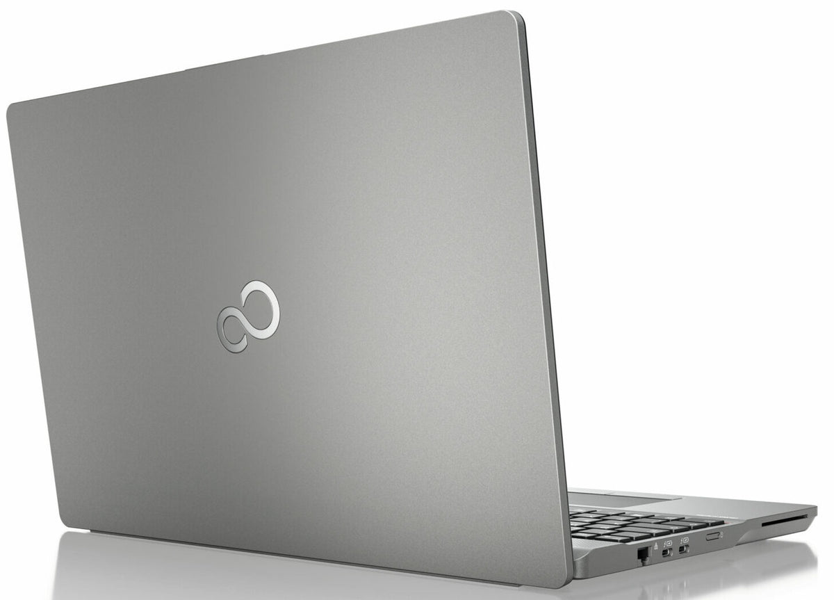 Fujitsu Celsius H5511 schuin aanzicht